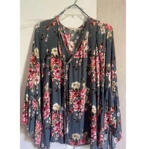 Medium, boutique floral top.